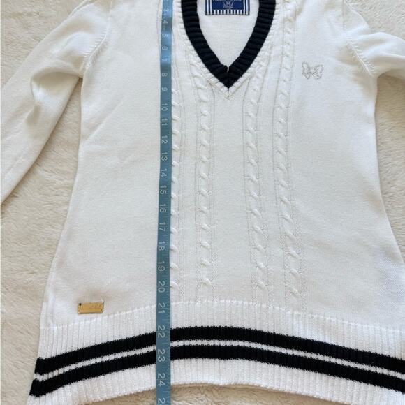 Disney Winnie the Pooh women sweater with crystals size S - Picture 9 of 10